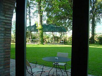 Collepere Country house *